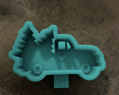 LKW mit Tannenbäumen